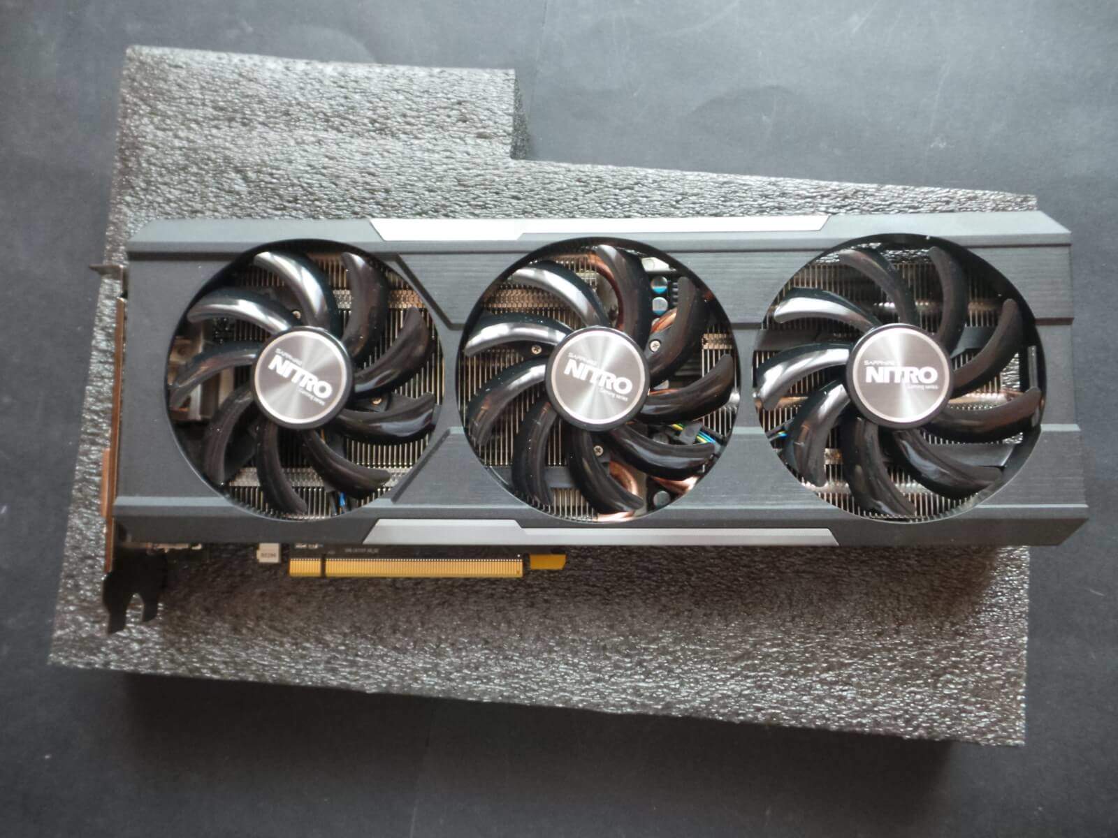 Sapphire Nitro R9 390X